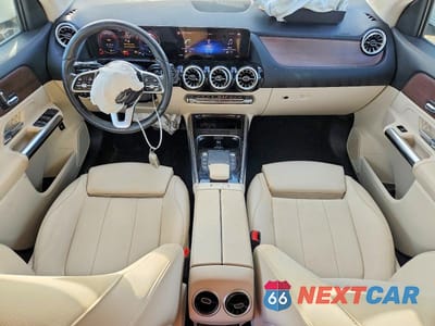 Zdjęcie 8 z 12 samochodu: 2023 MERCEDES-BENZ GLA 250 VIN:W1N4N4GB2PJ439036 - miniatura
