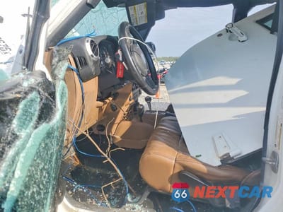 Zdjęcie 7 z 12 samochodu: 2012 JEEP WRANGLER UNLIMITED SAHARA VIN:1C4HJWEG5CL113762 - miniatura