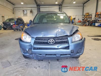 Piąte zdjęcie samochodu w środku: 2010 TOYOTA RAV4 BASE VIN:JTMZF4DV1A5017719 - miniatura