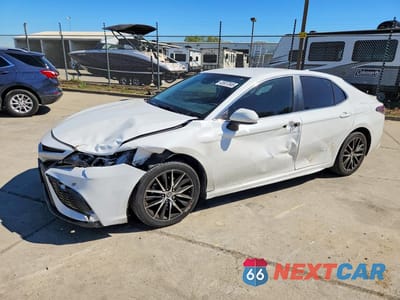 2021 TOYOTA CAMRY SE 4T1G11AK7MU415263 - główne zdjęcie licytacji z USA - miniatura