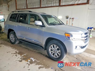 Czwarte zdjęcie samochodu z boku: 2016 TOYOTA LAND CRUISER BASE VIN:JTMCY7AJ4G4043491 - miniatura