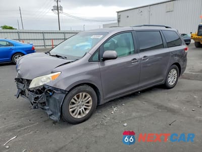 2014 TOYOTA SIENNA XLE 8-PASSENGER 5TDYK3DC9ES455288 - główne zdjęcie licytacji z USA - miniatura
