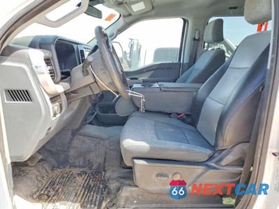 Zdjęcie 7 z 11 samochodu: 2024 FORD F350 SUPER DUTY VIN:1FT8W3DT7REE09281 - miniatura