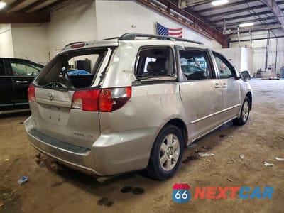 Trzecie zdjęcie samochodu z tyłu: 2004 TOYOTA SIENNA XLE 7 PASSENGER VIN:5TDZA22C74S068869 - miniatura