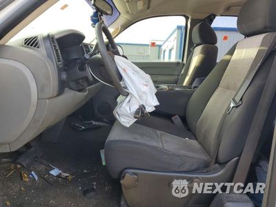 Zdjęcie 7 z 12 samochodu: 2008 CHEVROLET SILVERADO C1500 VIN:2GCEC19J281235112 - miniatura