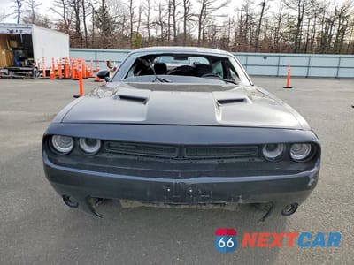 Piąte zdjęcie samochodu w środku: 2022 DODGE CHALLENGER SXT VIN:2C3CDZAG5NH127982 - miniatura