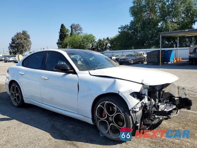 Czwarte zdjęcie samochodu z boku: 2022 ALFA ROMEO GIULIA SUPER VIN:ZARFAMBN6N7666131 - miniatura