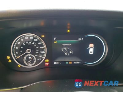 Zdjęcie 9 z 12 samochodu: 2023 GENESIS G70 3.3T STANDARD VIN:KMTG54TE4PU114229 - miniatura