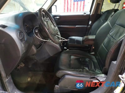 Zdjęcie 7 z 13 samochodu: 2017 JEEP PATRIOT LATITUDE VIN:1C4NJRFB8HD206011 - miniatura