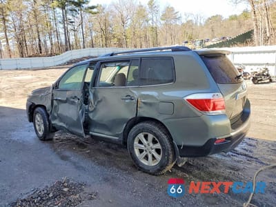 Drugie zdjęcie samochodu z przodu: 2011 TOYOTA HIGHLANDER BASE VIN:5TDBK3EH4BS077652 - miniatura