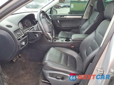 Zdjęcie 7 z 13 samochodu: 2014 VOLKSWAGEN TOUAREG V6 VIN:WVGEF9BP2ED015260 - miniatura