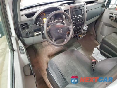 Zdjęcie 8 z 12 samochodu: 2017 MERCEDES BENZ SPRINTER 2500 DELIVERY VAN VIN:WD3PE7CD2HP575222 - miniatura