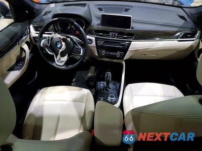 Zdjęcie 8 z 13 samochodu: 2021 BMW X1 XDRIVE28I VIN:WBXJG9C07M5T19035 - miniatura