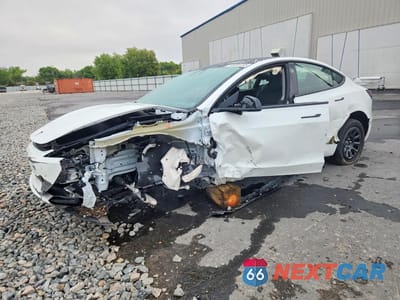 2025 TESLA MODEL 3 5YJ3E1EA4SF131586 - główne zdjęcie licytacji z USA - miniatura