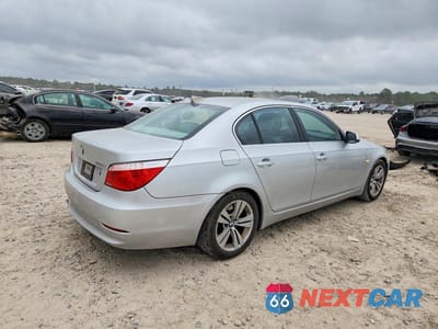 Trzecie zdjęcie samochodu z tyłu: 2010 BMW 528I VIN:WBANU5C59AC363781 - miniatura