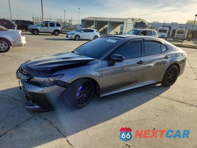 2018 TOYOTA CAMRY XLE V6 4T1BZ1HK7JU004207 - główne zdjęcie licytacji z USA - miniatura
