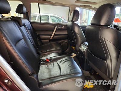 Zdjęcie 11 z 14 samochodu: 2011 TOYOTA HIGHLANDER SE VIN:5TDBK3EH3BS067520 - miniatura