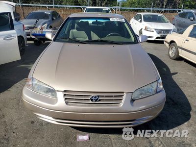 Piąte zdjęcie samochodu w środku: 1999 TOYOTA CAMRY LE V6 VIN:JT2BF22K3X0178196 - miniatura