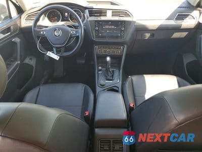 Zdjęcie 8 z 12 samochodu: 2018 VOLKSWAGEN TIGUAN SE VIN:3VV2B7AX5JM106368 - miniatura