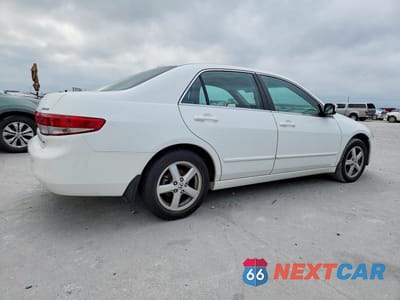 Trzecie zdjęcie samochodu z tyłu: 2004 HONDA ACCORD EX VIN:1HGCM56874A143301 - miniatura