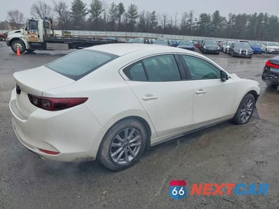 Trzecie zdjęcie samochodu z tyłu: 2022 MAZDA 3 VIN:3MZBPAAL0NM307236 - miniatura