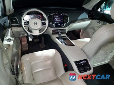 Zdjęcie 8 z 12 samochodu: 2017 VOLVO XC90 T6 VIN:YV4A22PK1H1185177 - miniatura