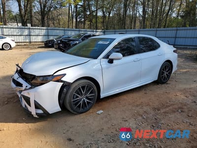2023 TOYOTA CAMRY SE 4T1G11AKXPU103068 - główne zdjęcie licytacji z USA - miniatura