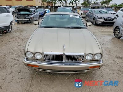 Piąte zdjęcie samochodu w środku: 1995 JAGUAR XJ6 VIN:SAJHX1740SC752068 - miniatura