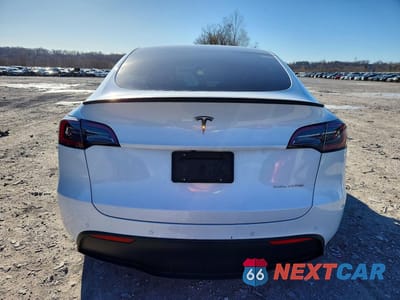 Zdjęcie 6 z 11 samochodu: 2022 TESLA MODEL Y VIN:7SAYGAEE2NF521886 - miniatura