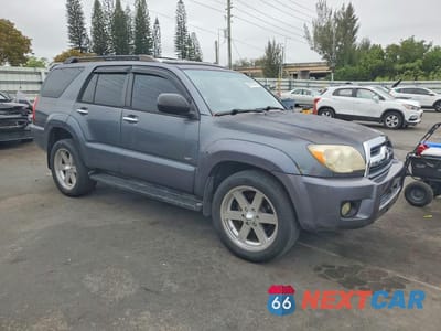 Czwarte zdjęcie samochodu z boku: 2006 TOYOTA 4RUNNER SR5 VIN:JTEZU14R360069490 - miniatura