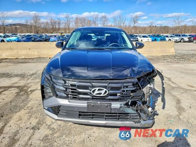 Piąte zdjęcie samochodu w środku: 2025 HYUNDAI TUCSON SE VIN:5NMJACDE8SH472118 - miniatura