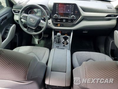 Zdjęcie 8 z 13 samochodu: 2021 TOYOTA HIGHLANDER L VIN:5TDCZRAH1MS085977 - miniatura