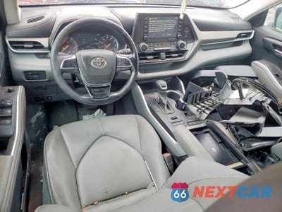 Zdjęcie 8 z 12 samochodu: 2020 TOYOTA HIGHLANDER XLE VIN:5TDHZRBH8LS503177 - miniatura