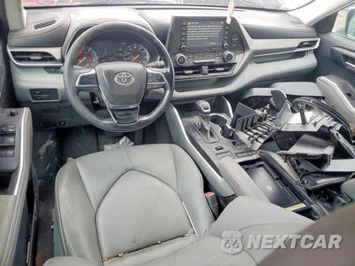 Zdjęcie 8 z 13 samochodu: 2020 TOYOTA HIGHLANDER XLE VIN:5TDHZRBH8LS503177 - miniatura