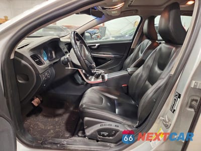 Zdjęcie 7 z 13 samochodu: 2015 VOLVO V60 PREMIER VIN:YV1612SK2F1228581 - miniatura