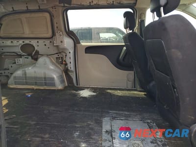 Zdjęcie 11 z 12 samochodu: 2014 RAM CARGO VAN DELIVERY VAN VIN:2C4JRGAG7ER243719 - miniatura