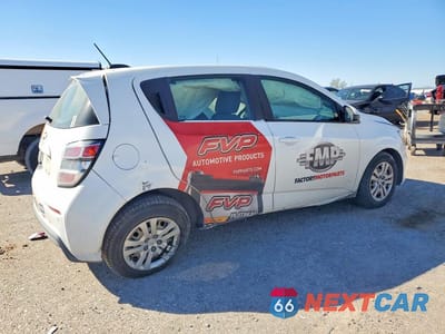 Trzecie zdjęcie samochodu z tyłu: 2020 CHEV SONIC VIN:1G1JG6SB0L4113356 - miniatura