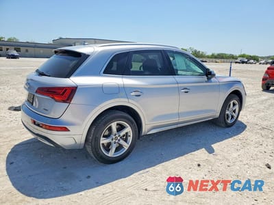 Trzecie zdjęcie samochodu z tyłu: 2021 AUDI Q5 PREMIUM VIN:WA1AAAFY8M2101196 - miniatura