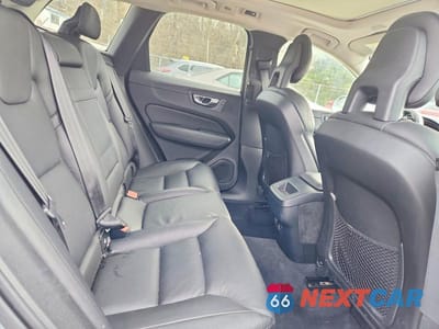 Zdjęcie 11 z 12 samochodu: 2018 VOLVO XC60 T5 MOMENTUM VIN:YV4102RK9J1030157 - miniatura