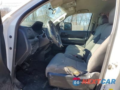 Zdjęcie 7 z 13 samochodu: 2014 TOYOTA TUNDRA SR VIN:5TFCY5F11EX017391 - miniatura