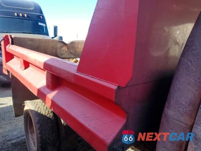 Zdjęcie 10 z 11 samochodu: 2005 FORD F350 SUPER DUTY VIN:1FDWF37595EA32656 - miniatura