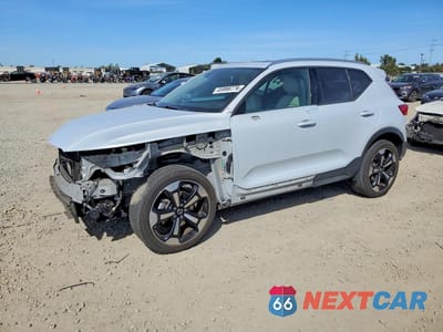 2020 VOLVO XC40 T5 MOMENTUM YV4162UK9L2246402 - główne zdjęcie licytacji z USA - miniatura
