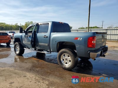 Drugie zdjęcie samochodu z przodu: 2013 CHEVROLET SILVERADO K1500 LT VIN:3GCPKSE70DG320608 - miniatura