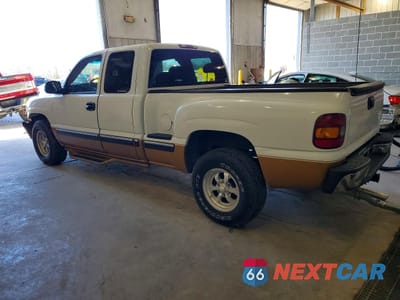 Drugie zdjęcie samochodu z przodu: 2000 CHEVROLET SILVERADO K1500 VIN:2GCEK19T5Y1349836 - miniatura