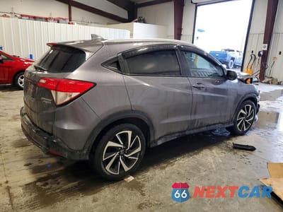 Trzecie zdjęcie samochodu z tyłu: 2019 HONDA HR-V SPORT VIN:3CZRU6H17KG701073 - miniatura