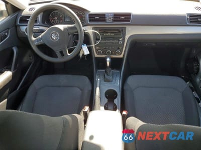 Zdjęcie 8 z 12 samochodu: 2012 VOLKSWAGEN PASSAT S VIN:1VWAP7A3XCC081137 - miniatura