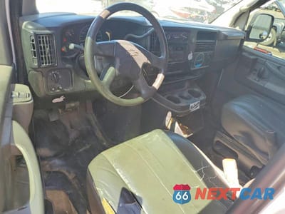 Zdjęcie 8 z 12 samochodu: 2006 CHEV EXPRESS G2500 VIN:1GCGG25V461151954 - miniatura