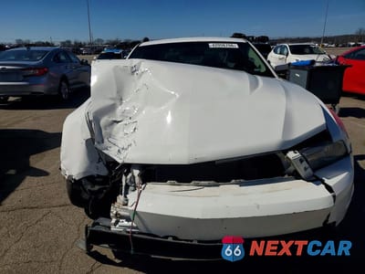 Piąte zdjęcie samochodu w środku: 2011 FORD MUSTANG GT VIN:1ZVBP8CF5B5122360 - miniatura