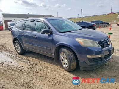 Czwarte zdjęcie samochodu z boku: 2013 CHEVROLET TRAVERSE LS VIN:1GNKVFEDXDJ102258 - miniatura