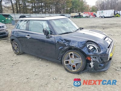 Czwarte zdjęcie samochodu z boku: 2021 MINI COOPER SE VIN:WMWXP3C01M2N88442 - miniatura